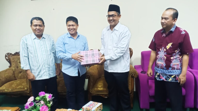 Prof Zaenuddin dan Dr Sahri Siap Melanjutkan Nahkoda Pascasarjana IAIN Pontianak