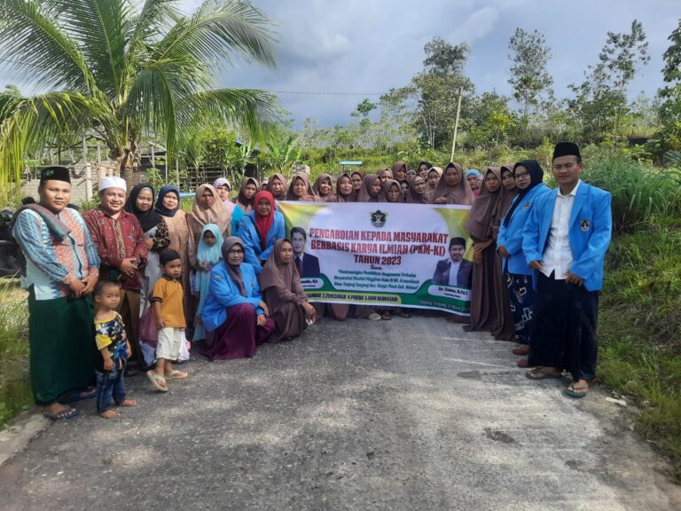 Peduli Masyarakat Pedalaman, Pasca Sarjana IAIN Pontianak Laksanakan Kegiatan Pengabdian Kepada Masyarakat