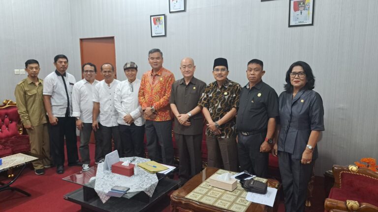 Sinergikan dengan Kebutuhan Masyarakat, Dr. Dwi Surya Atmaja, MA. Inisiasi Kerjasama dengan DPRD KKR untuk PKM-KI Pascasarjana