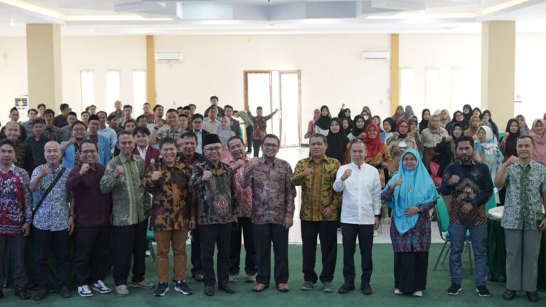 Pascasarjana IAIN Pontianak Gelar The 2nd Borneo Annual Paper Competition On Islamic Studies (BAPCIS) yang Ke-2 Kalinya di Aula Abdul Rani IAIN Pontianak