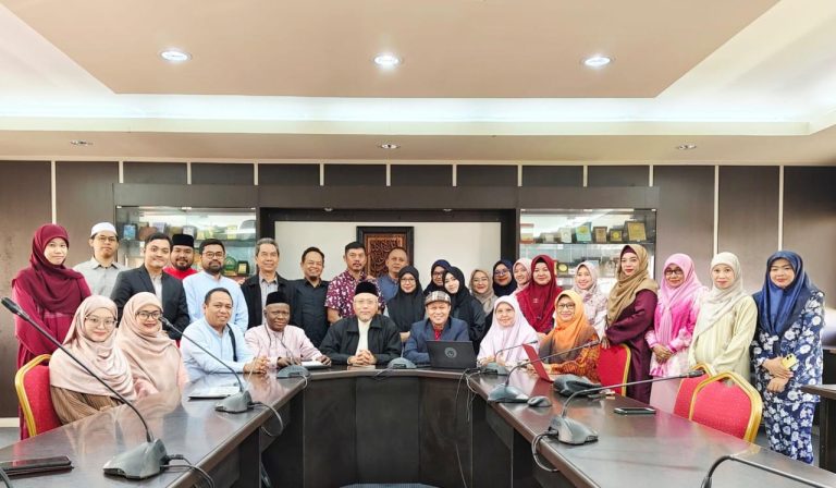 Mahasiswa MES Ikut Student Mobility di UNISSA Brunai Darussalam