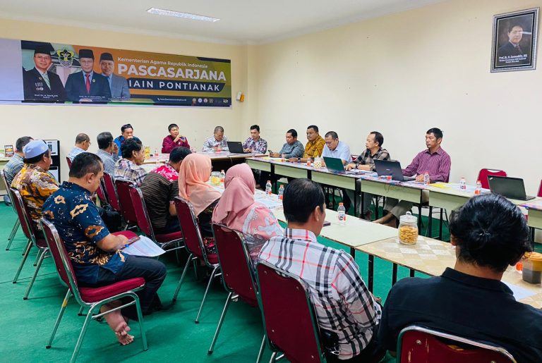 Sambut Perkuliahan Semester Ganjil 2024, Direktur Pascasarjana IAIN Pontianak Gelar Rapat Evaluasi dan Koordinasi Semester  Bersama Para Dosen