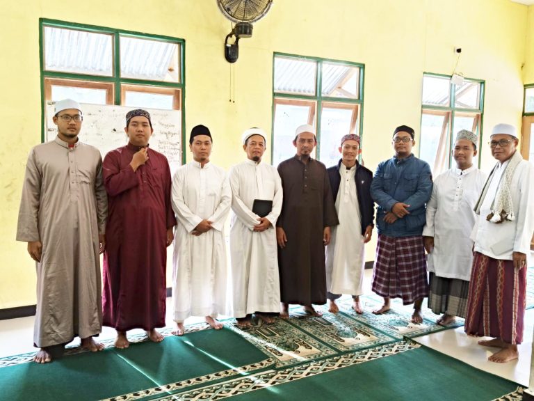 Kaprodi MPBA IAIN Pontianak Promosikan Pascasarjana ke Pesantren-Pesantren di Sanggau