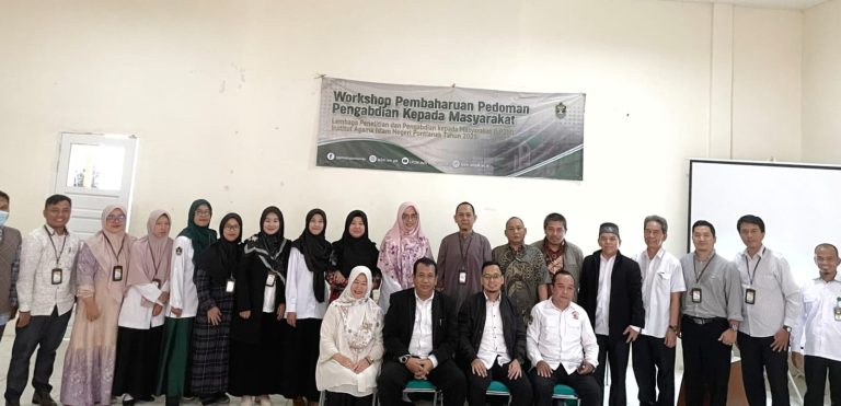 Tingkatkan Kualitas Pengabdian Kepada Masyarakat, Pascasarjana IAIN Pontianak Ikuti “Workshop Pembaharuan Pedoman PKM Tahun Anggaran 2025”