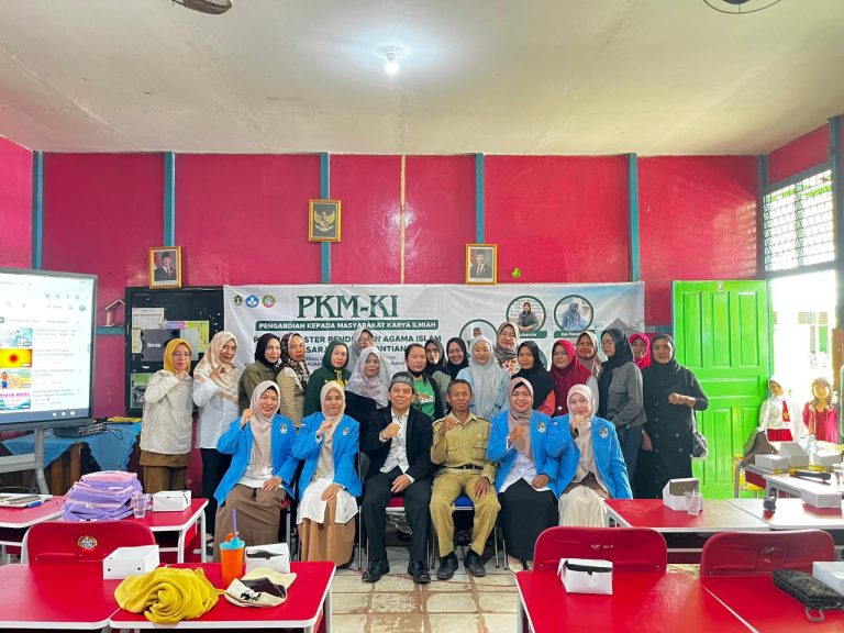 Pengabdian Kepada Masyarakat: Dosen dan Mahasiswa IAIN Pontianak Bekali Orang Tua SDN 01 Pontianak Utara dengan “Kontrol Proaktif” Literasi Digital